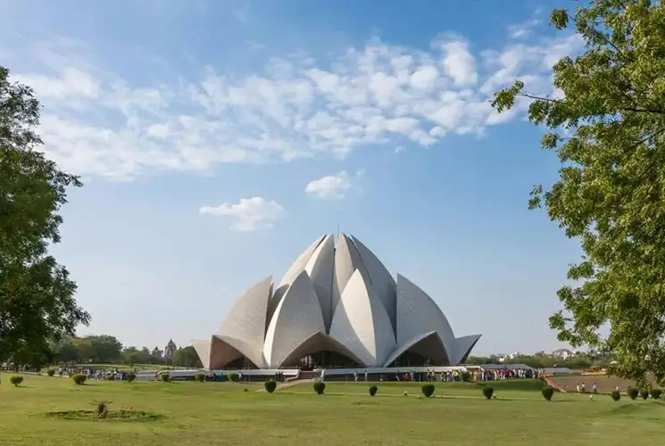 Cost of Visiting Taj Mahal & Agra Trip from Delhi